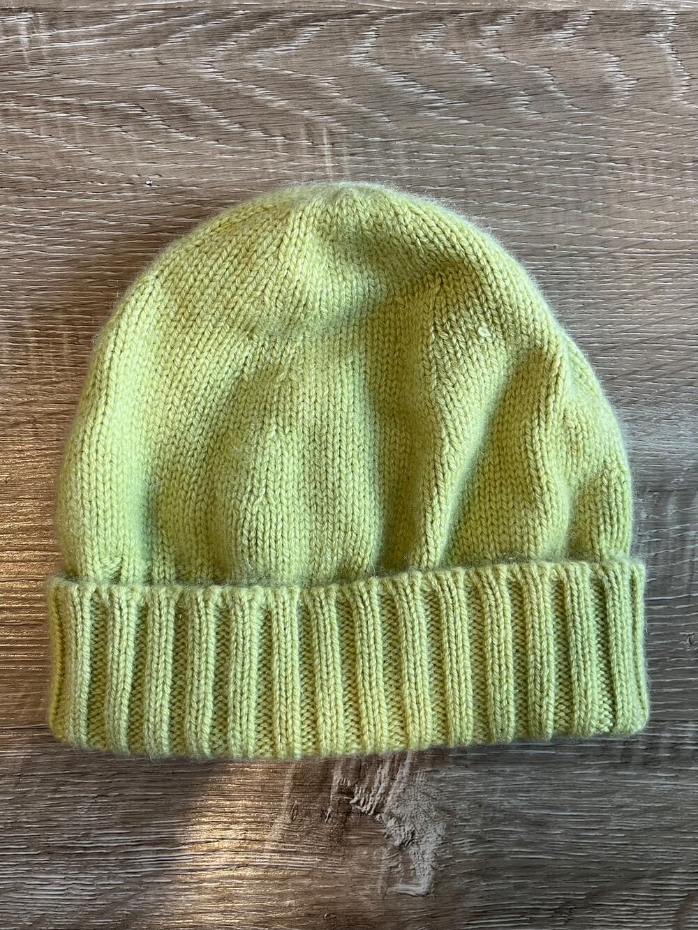 Banana Republic 100% Cashmere Beanie Chartreuse Lime Green Ribbed Cuff